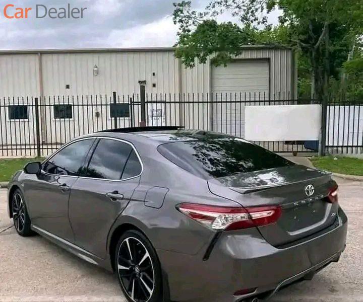 Toyota Camry  '2019